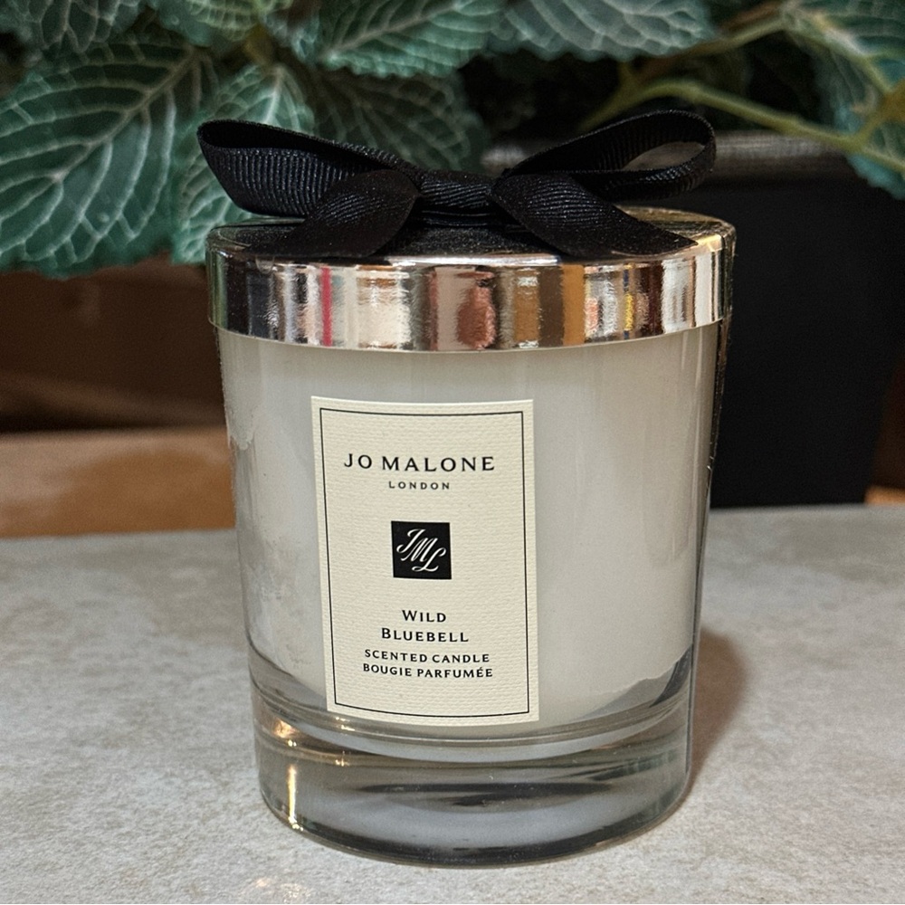 Jo Malone Wild Bluebell Candle with Black Bow and Silver Lid 7 Oz New